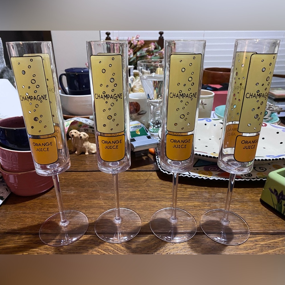 Champagne & Orange Juice Acrylic Champagne Flutes - Set of 4 - Picture 2 of 11